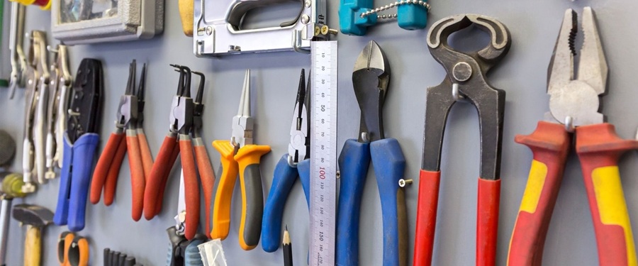 dụng cụ kim khí là gì