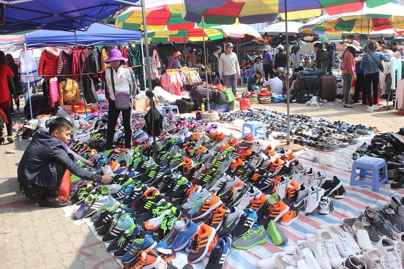 khung giờ họp chợ cửa khẩu móng cái