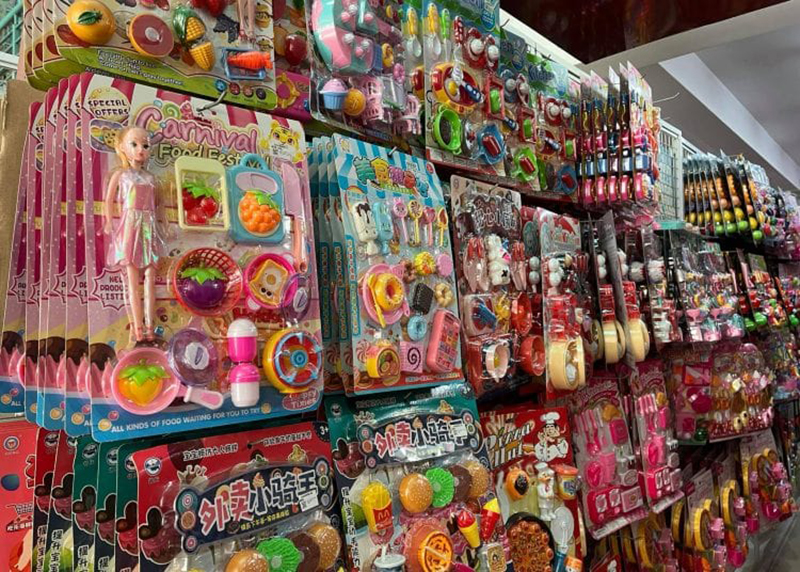 nhập hàng đồ chơi giá sỉ